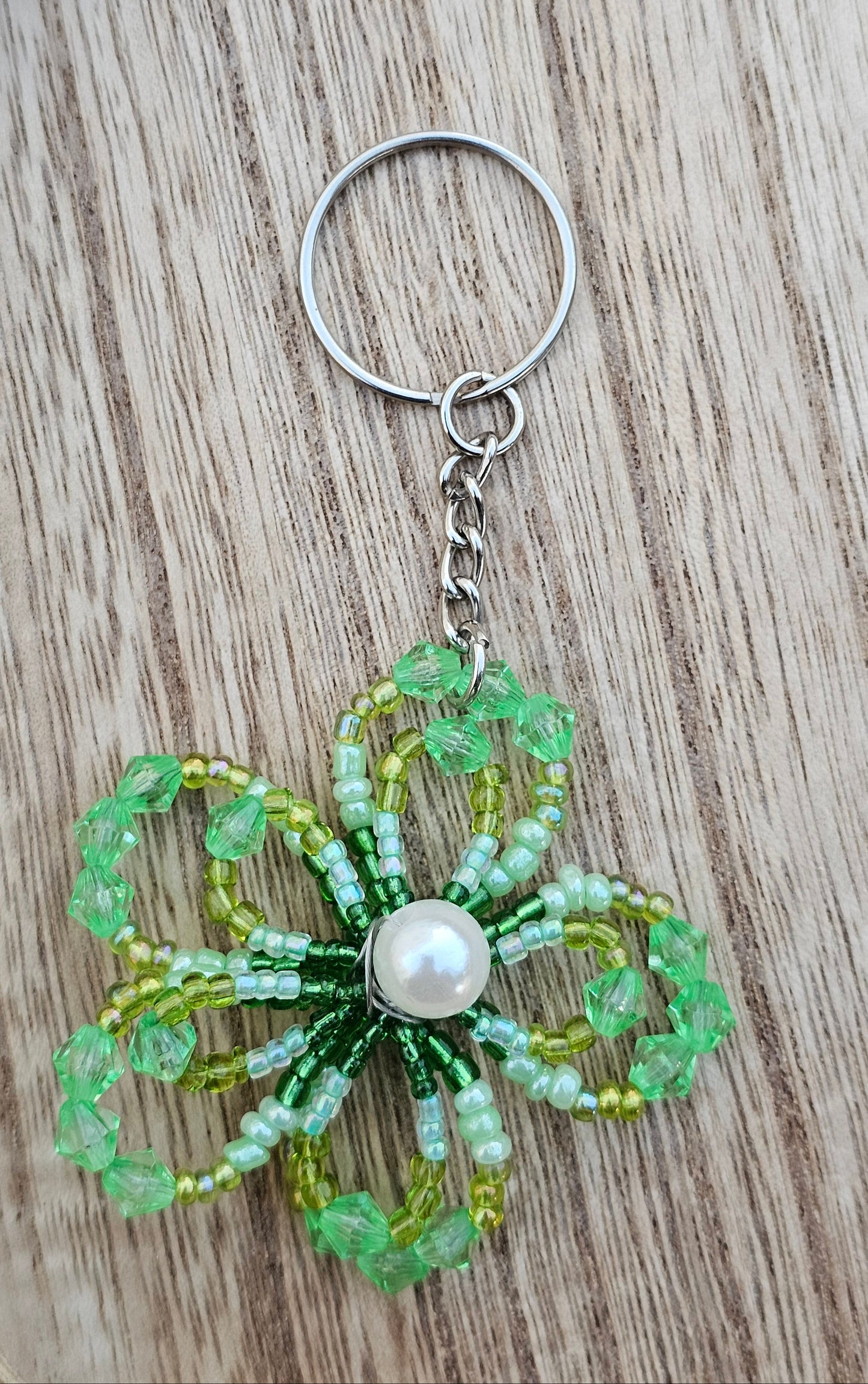 Daisy Beaded Keychain