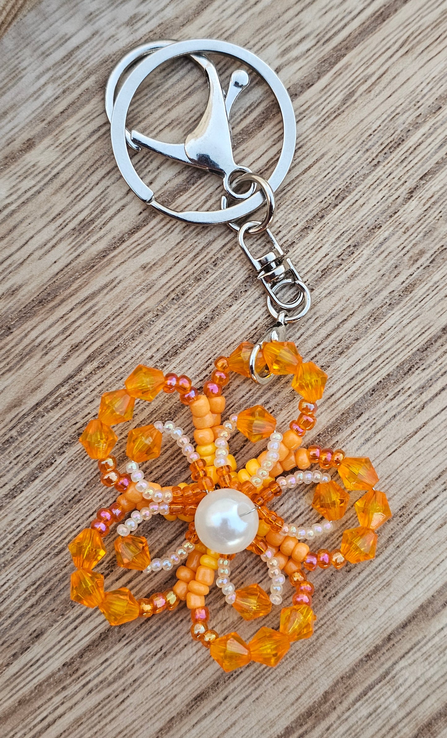 Daisy Beaded Keychain