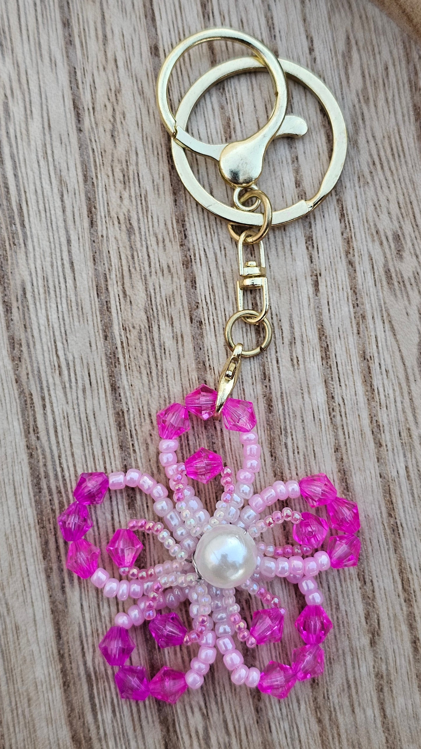 Daisy Beaded Keychain